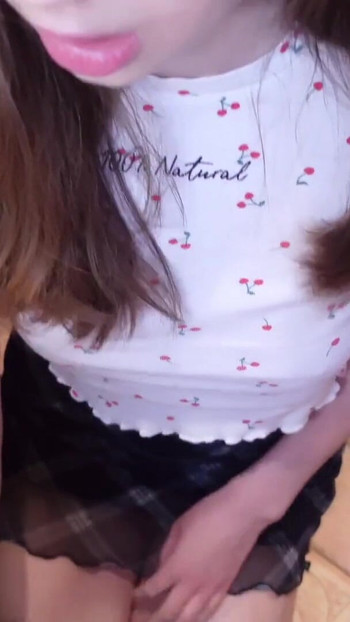 Trenutak koji morate podijeliti iz "Moja cimerica je došla kući ranije i skoro me uhvatila... 🥵"