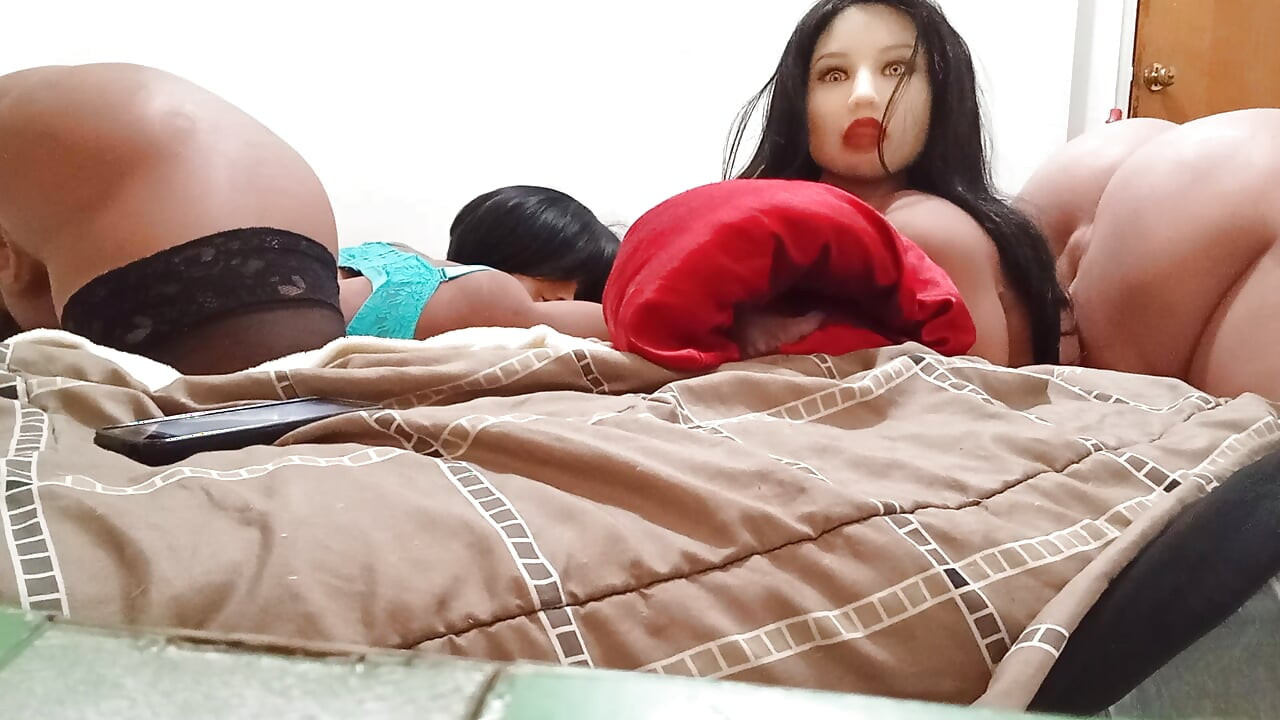 Supreme 'Doggy Pt. One (BBW dolls)