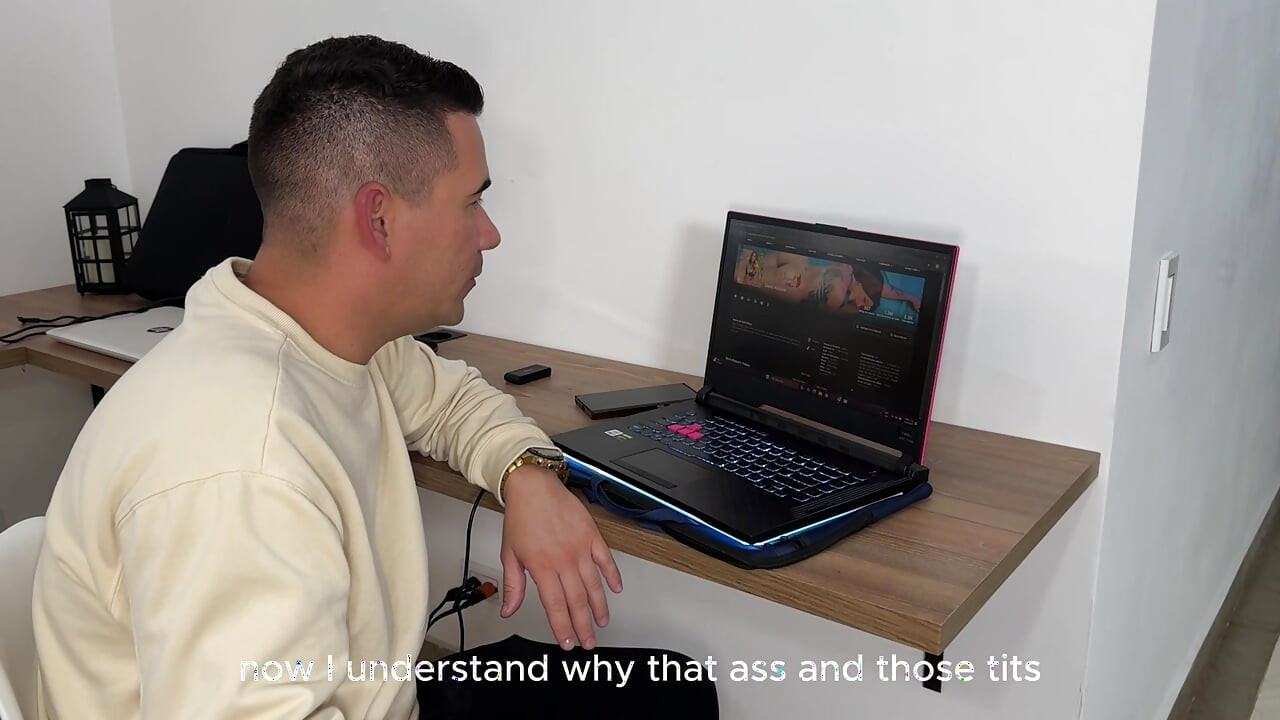 I catch the computer technician masturbating to my videos and he ends up fucking my big Latin ass - Devil Khloe