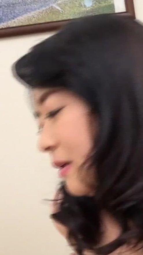 Is 50-Year-Old, Beautiful and Bursting Tits the Strongest? First time shooting with aunts - Special 3-15 | Clip 3