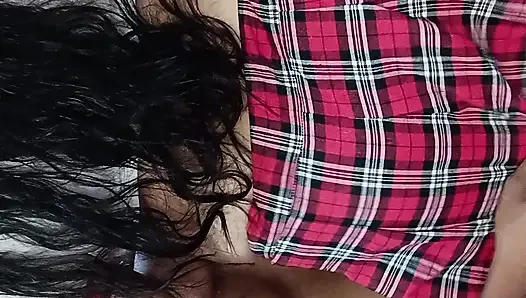 Model berpakaian dalam gadis Inggris meniduri istri temanku