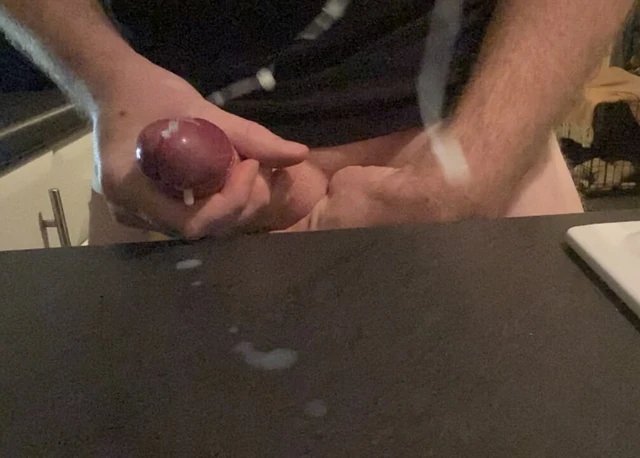 Huge explosive cumshot!!