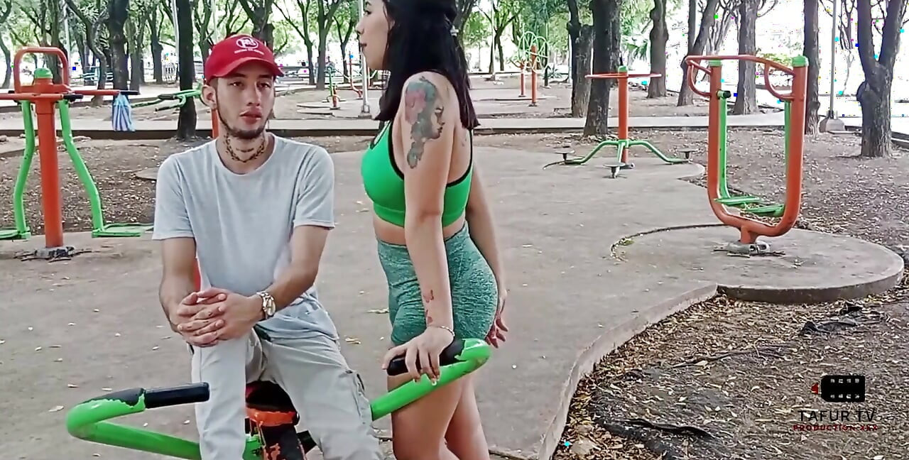 I Seduce My Neighbor in the Park, and I Give Him Money to Fuck My Pussy Very Well Creampie in Mouth Full Story