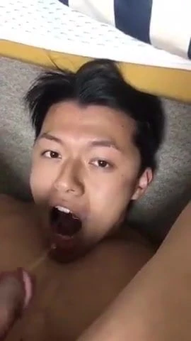 Kalın sperm ile ağzıma cumming (24'')