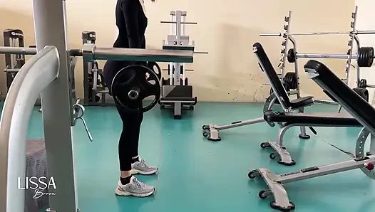 Crot sperma di wajah di gym