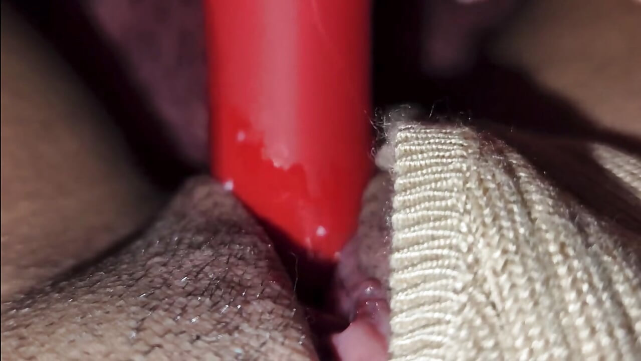Powerful toy that eats, my pussy, it reached heaven and gives me an orgasm