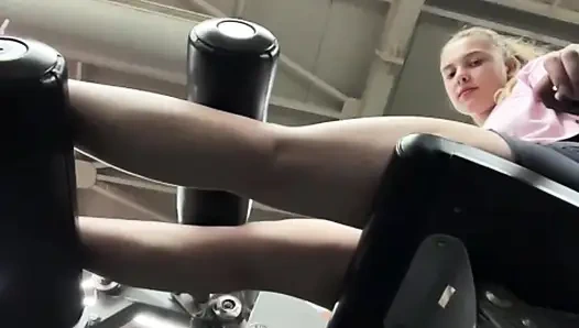 Hard fucking in gym with jucielussie