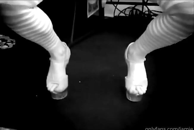 Kneehighs 2 la deuxième des deux parties