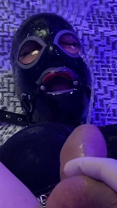 Latihan PISS & PEGGING untuk SISSY slut-ku! | Clip 1