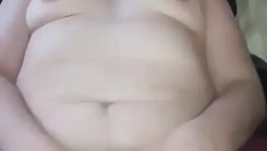 Asyalı ateşli orta yaşlı seksi kadın amını siyah boğaya sert siktiriyor