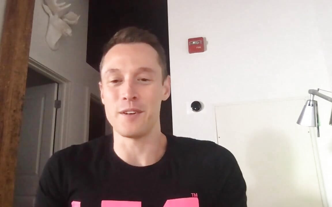 Bağlı - sohbet ediyorum