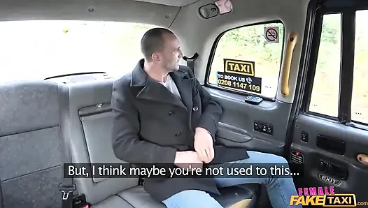 Female Fake Taxi - Туристка Ozzie кончает в рот блондинки