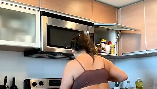 Live Stream with Dani Valentina