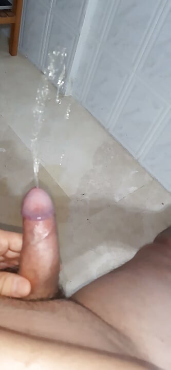 和浴室里的吸管