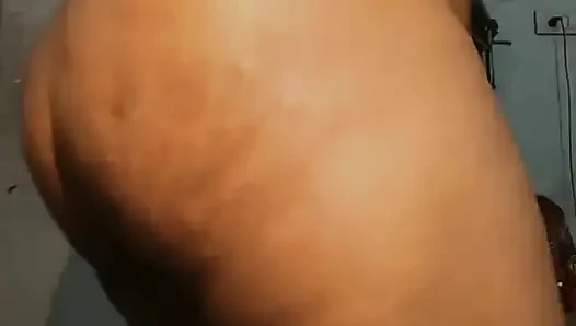 Tamil Divorce MILF Like to Try BDSM Pussy Played