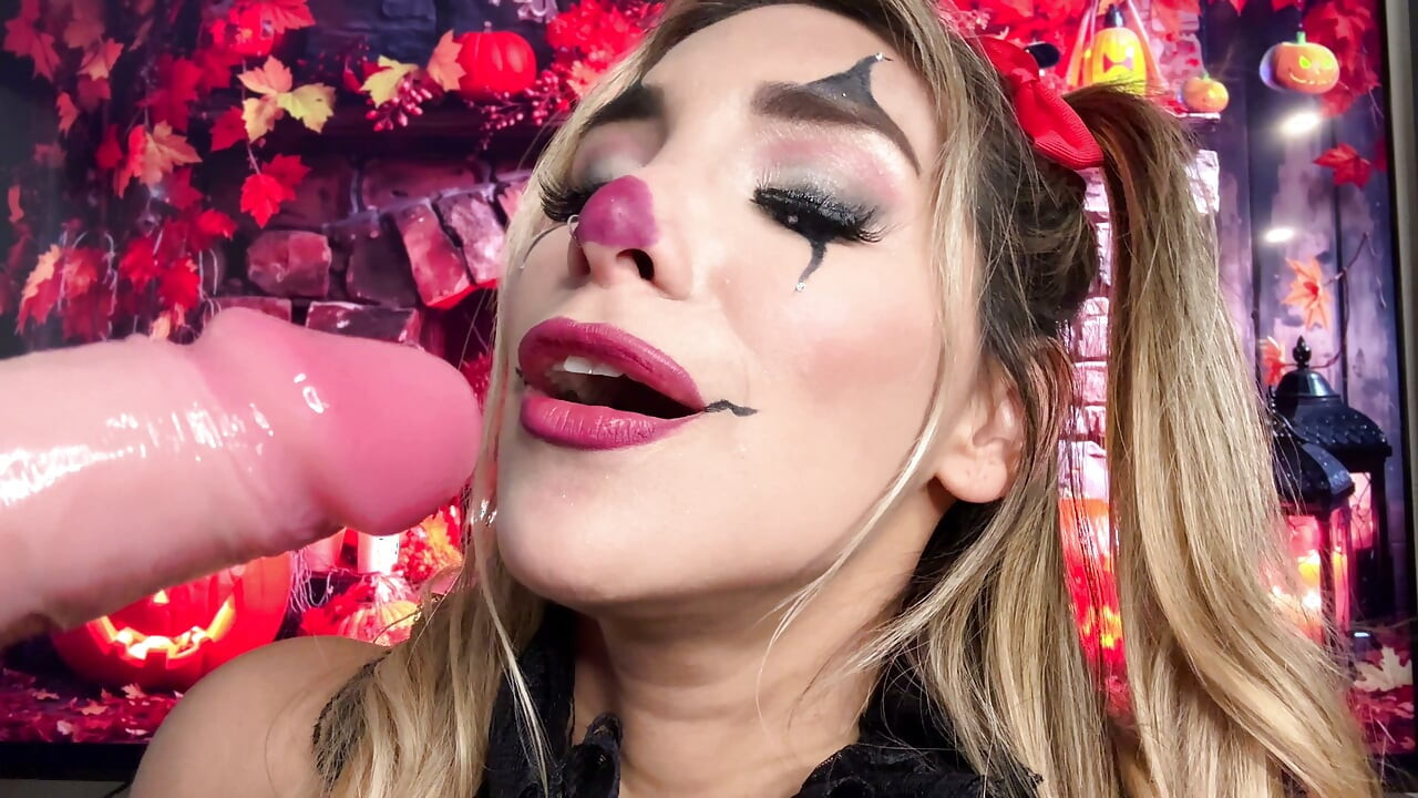 POV: Harley Quinn sucks your cock!