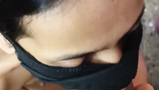 Indisches mädchen blowjob