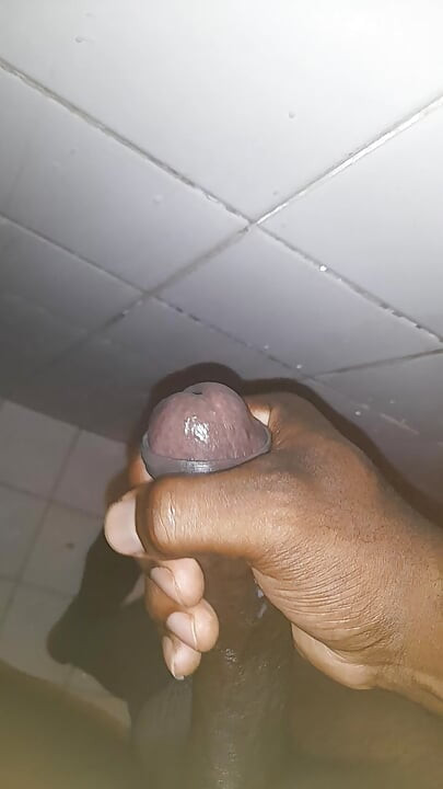 Blackguy ชักว่าวและเย็ดหีปลอมๆ