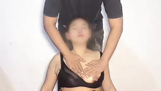 Berselingkuh Dengan Tukang Pijat Sexy, Layanan Pijat Yang Memuaskan