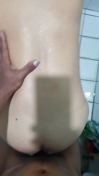 Pinay Girl Shower Blowjob and Fuck