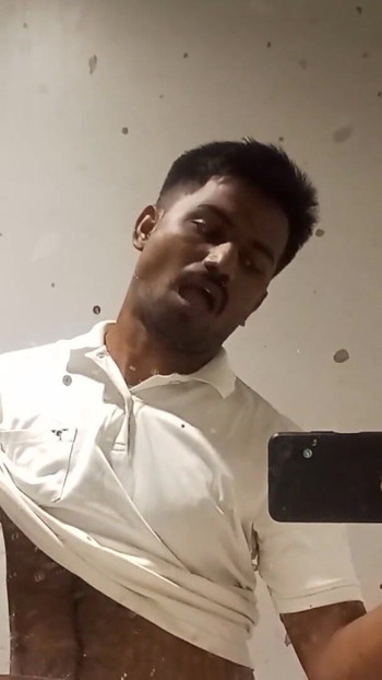 Porn Star Vip on Self Hand Pump | Clip 1