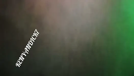 Akşam geç saatlerde erkek arkadaşım onu akşam yemeğinde ziyaret ettikten sonra yarağa biniyorum