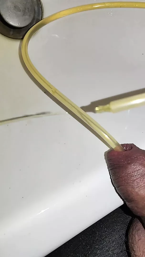 Aj low piss