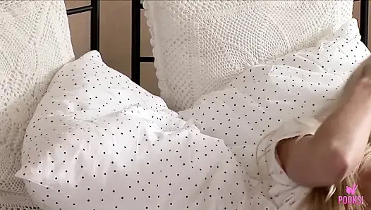 Carmen h bearbeitet ihre fotze mit den fingern beim masturbieren, fick!