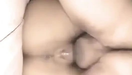 Üvey babam içime boşalana kadar beni sikiyor