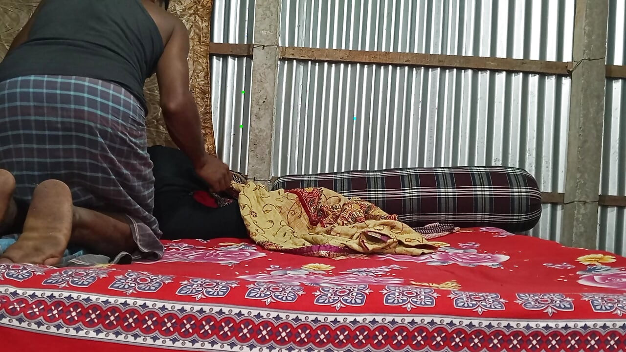Ебане на гореща леля с първи път сама, секси видеа