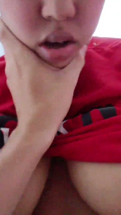 you like my body? Send me those photos privately and I'll send you my ass so you can masturbate with my tits and my ass | Clip 1