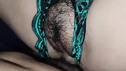 Adik ipar perawan xxx membiarkan dirinya sendiri disetubuhi sebelum pacarnya tiba