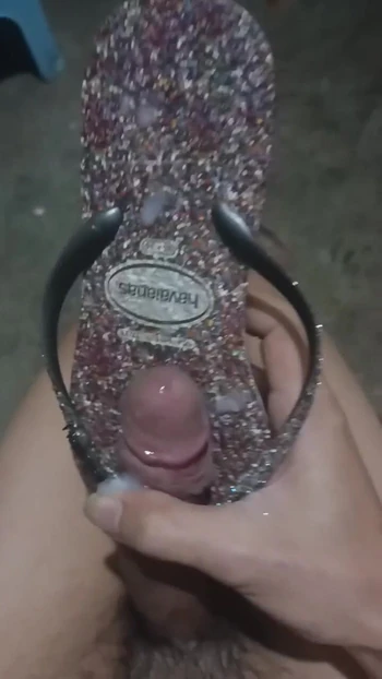Cum In Havaianas Slim Carnaval