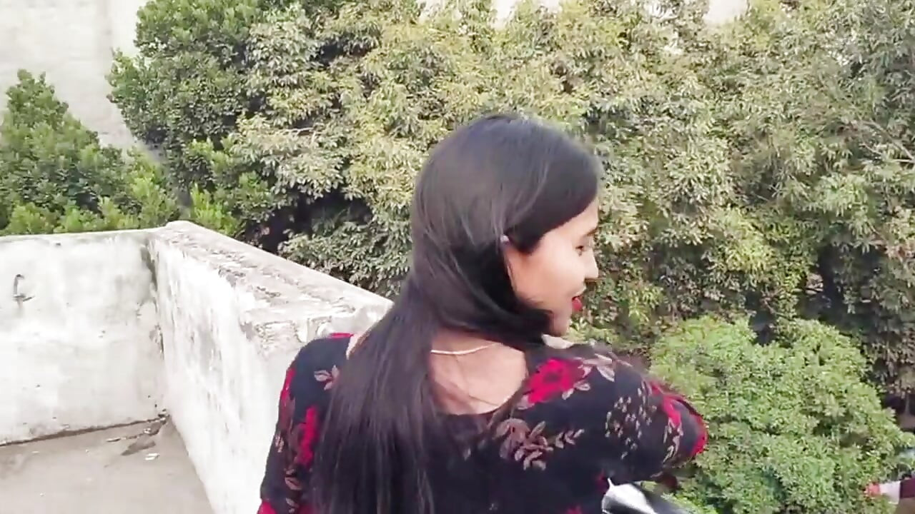She Flirted and Cheated on Her Husband on Vacation with a Stranger Guy, but She Is so Beautiful