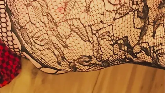 BBW-Milf MaskedMomWife bläst und wird gefickt
