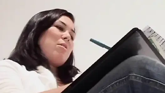 Французские куклы идеальной формы занимаются лесбийским развлечением на съемочной площадке