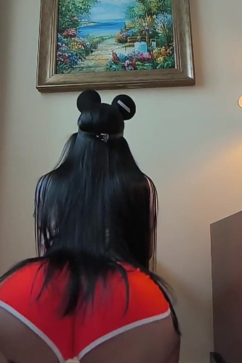 Latina BBW zrela s ogromnom guzicom twerka pa jebe veliki crni kurac