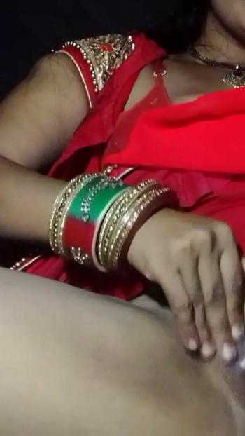 Detik penting dari "FUK ME " Pless Jaanu" Indian Sexi House Wife Land Ki Pyaashi Jawani "2"