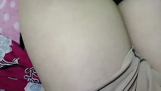 I can't stand the beauty of your body