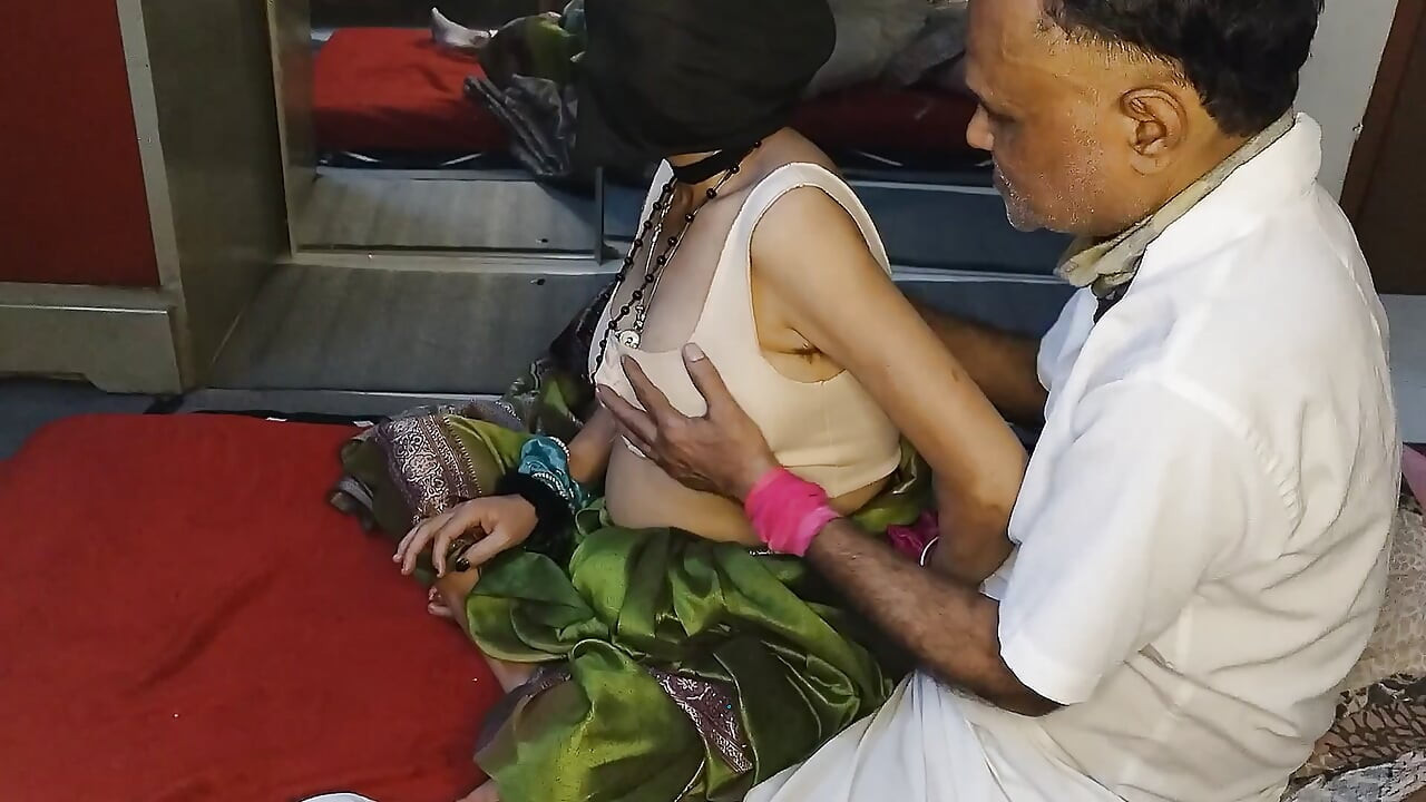 Chut ka pani nikala Garma garam sex masti