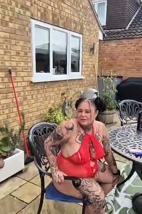 Smoking with Joolz