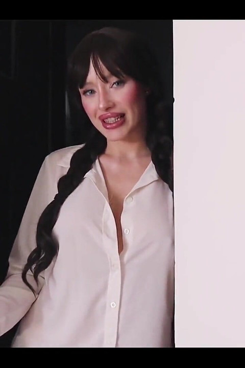 Nevaljala komšinica želi tvoj kurac