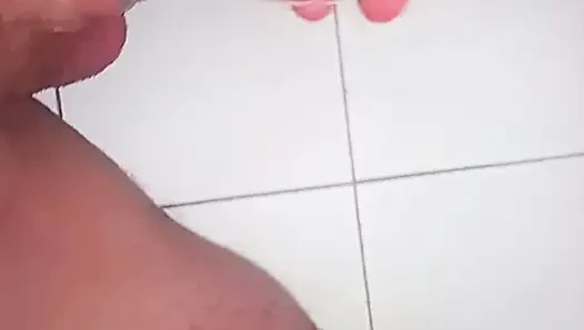Duş altında zevk sağır sağır