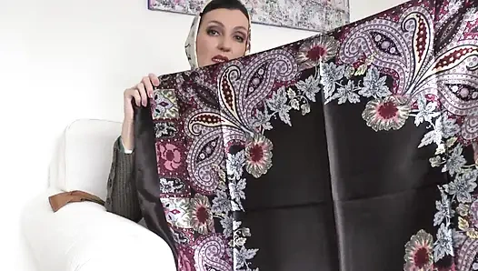 Saten sürtüğüm için yaramaz günlük görev, Bayan Victoria Valente