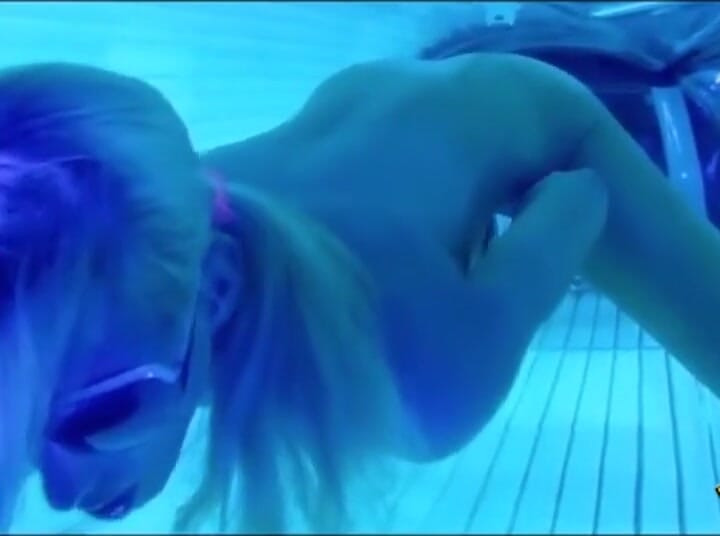 tanning Bed - the 2nd of Four Parts