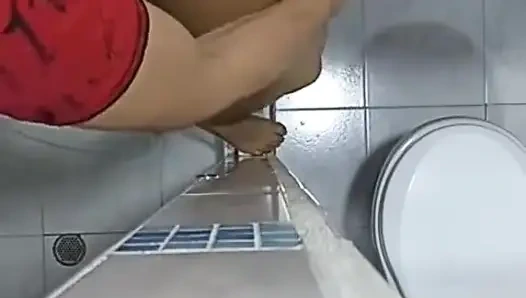 Aksi hot di toilet
