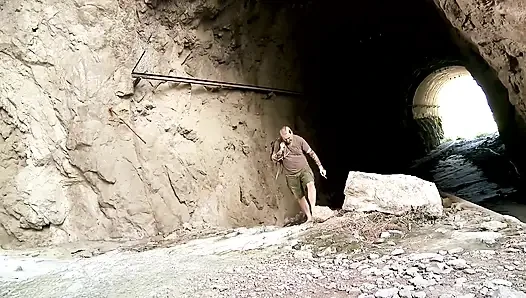 Deniz kenarında iki azgın sürtükle sikiş