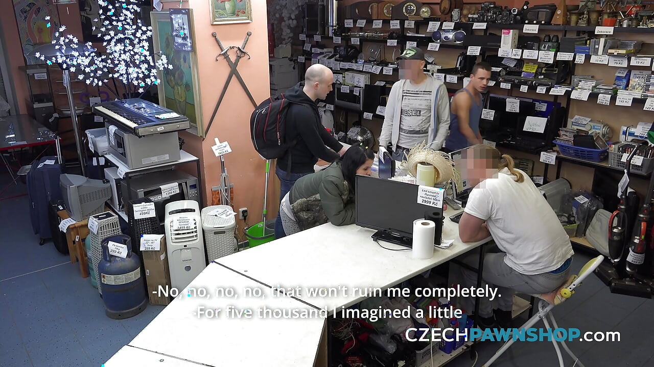 Pokojówka z bonusem jebanie (CzechPawnShop)