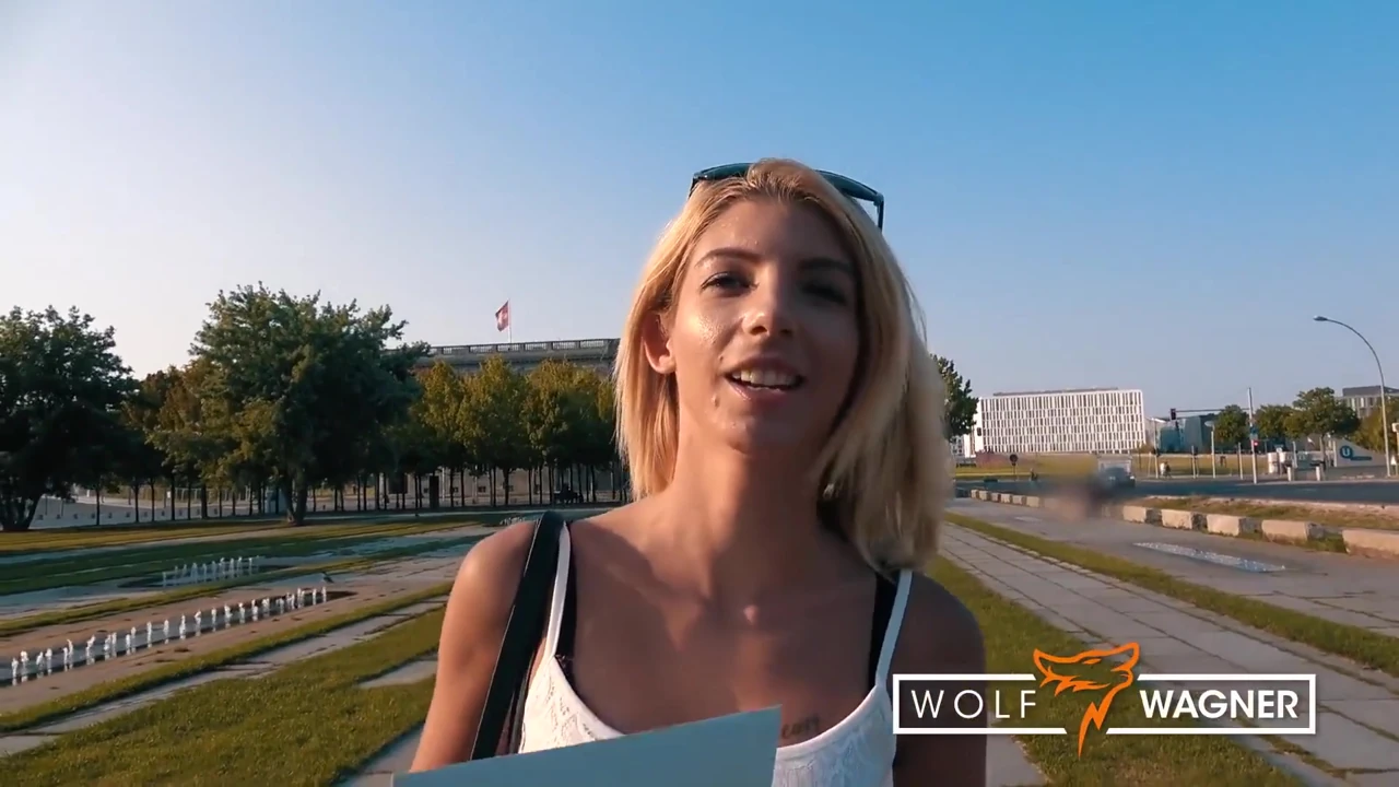 Pembe sıkı amcık! Missy yaşlı adam tarafından sikiliyor! Wolf Wagner
