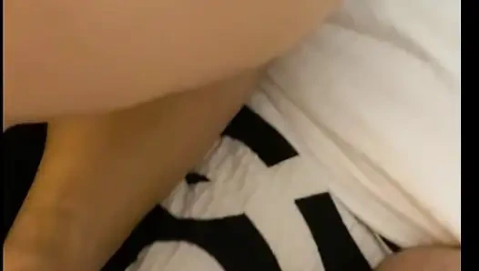 Шлюшка жена в настоящем любительском видео